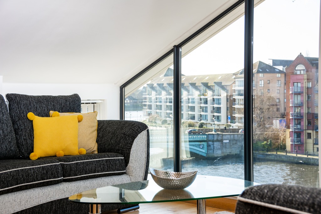 Central Belfast Apartments: Pottinger’s Quay